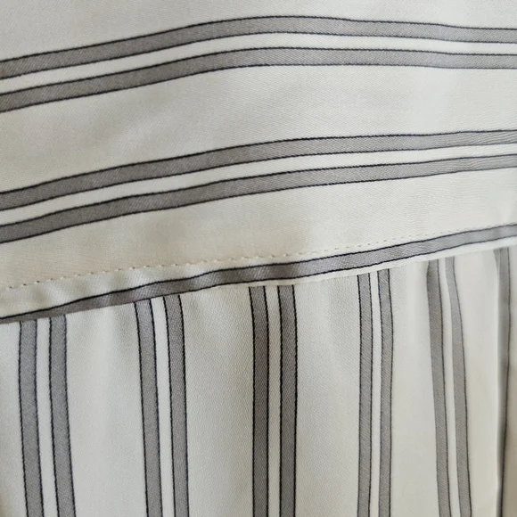 H&M Oversized Button-Down Satin Shirt - Picture 4 of 9